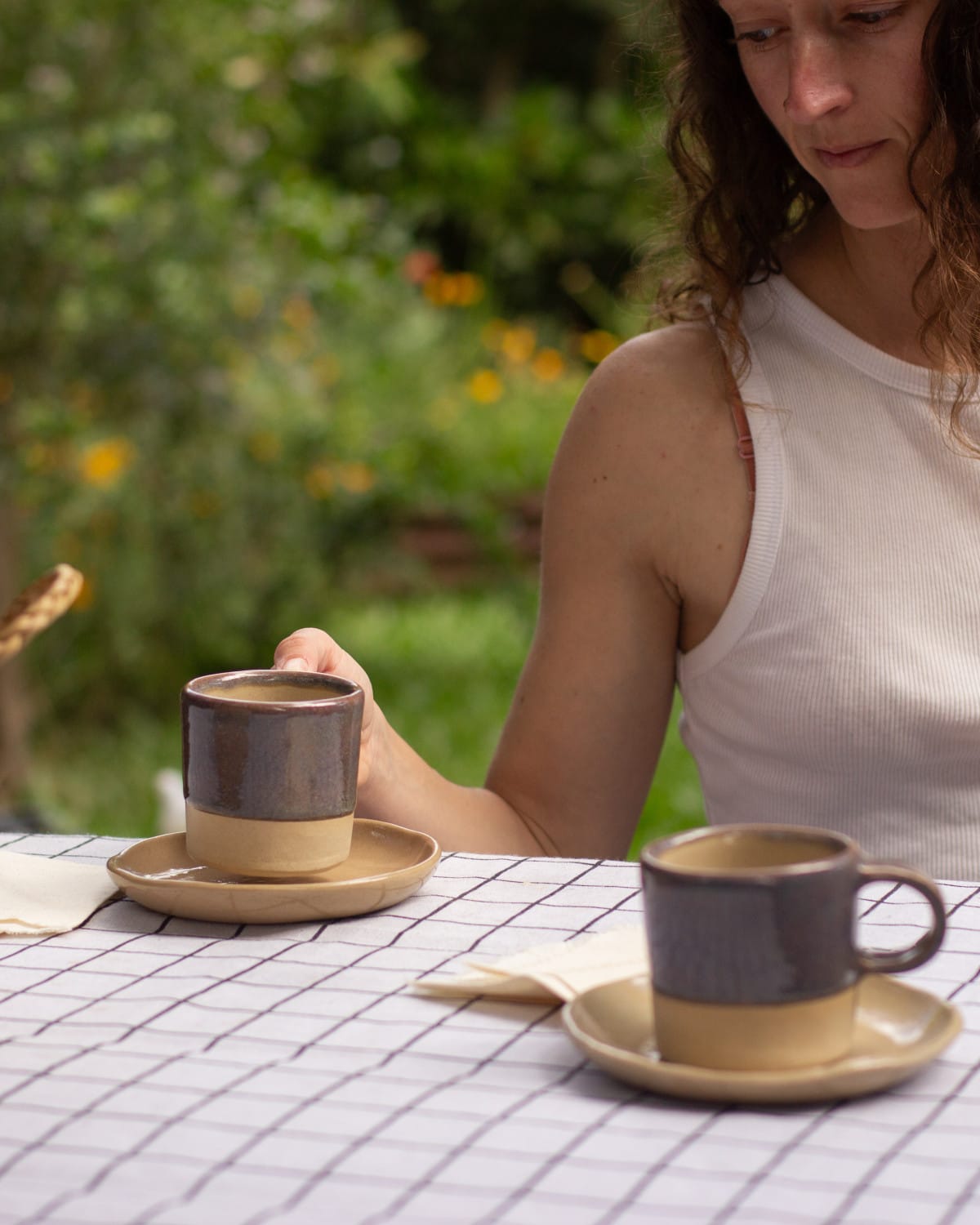 Taza La Nueva Preta y platillo